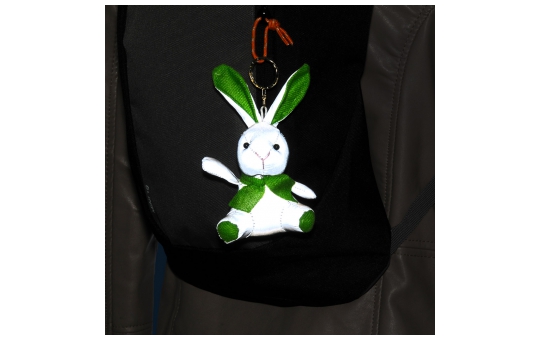 Maskotka odblaskowa królik zielony Salzmann